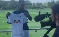 CHÍNH THỨC! Tottenham đón tân binh thứ 3 - 'cơn lốc biên trái'