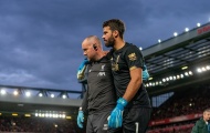 'Thần hộ mệnh' của Liverpool tỏa sáng và dính chấn thương lãng xẹt