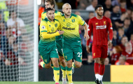 Thua thảm Liverpool, 'siêu tiền đạo' Norwich vẫn lập kỷ lục 'kinh dị'