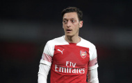 Tân binh tỏa sáng, Ozil tính chuyện ra đi