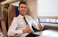 Ronaldo và đồng đội diện vest lịch lãm, chờ trận khai màn Serie A