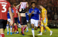 'Giày vò' CĐV Arsenal, Iwobi hành động khó tin khi ghi bàn cho Everton