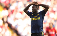 'Cầu thủ Arsenal ấy có thể thôi làm những chuyện ngu ngốc không?'