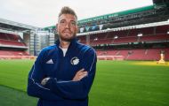Ngày đầu tập luyện, 'Lord' Bendtner đã muốn làm HLV