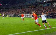 CĐV Hà Lan: 'Tỷ số là 4-1, bởi pha đó không đáng là penalty'