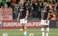 Felix đỡ bóng hỏng và đây là phản ứng của Ronaldo