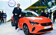Không bóng đá, Klopp hồi hương làm 'nam thần' khuấy đảo sự kiện