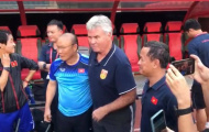 'Phù thủy' Park đá 'bay ghế' HLV trưởng U22 Trung Quốc Guus Hiddink