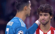 Ronaldo tiến đến Felix, làm điều không ngờ trước trận hòa