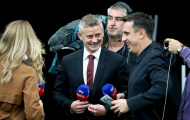 Solskjaer bị 'bắt cóc' ngay khi Man Utd vừa đặt chân tới sân Olympic