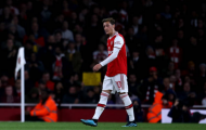 Thi đấu 71 phút, Ozil bị Emery đối xử 'khó tin'