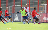 “Cơn lốc cánh trái” báo tin vui khó tả cho Bayern