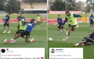 CHOÁNG! Tắc bóng đẳng cấp, sao Man Utd khiến CĐV lẫn đàn anh 'phát rồ'