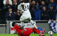 'Thảm họa thẻ đỏ' hành xử điên rồ, CĐV Tottenham cạn lời: 'Hắn ta điên rồi'
