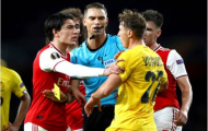 Hector Bellerin ra vẻ 'hổ báo' trong ngày đầu mang băng đội trưởng của Arsenal
