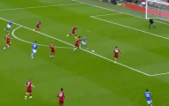 Nhìn kìa Liverpool! Có một Van Dijk 'xa lạ' ở mùa giải năm nay