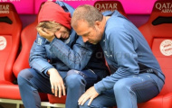 Người trong cuộc tiết lộ lý do 'sao' Bayern khóc nấc trên ghế dự bị