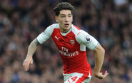Per Mertesacker hé lộ về cặp kỳ phùng địch thủ Bellerin - Walcott