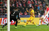 'Ác mộng' 4 năm vẫn đang vùi dập Luis Suarez!