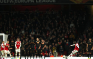 'Bom tấn' thăng hoa, Arsenal ngược dòng đầy kịch tính trước Vitoria