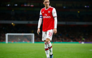 Unai Emery hé lộ sự thật đau lòng với Mesut Ozil