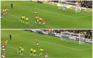 CHOÁNG! Lộ hình ảnh 'cú lừa' penalty, Rashford và Martial đích thực là nạn nhân?