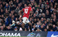 'CR7' xuất hiện ở Stamford Bridge làm De Gea 'cạn lời'