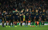 Thua Liverpool, Arsenal tan đàn xẻ nghé, tân binh ra mặt chấn chỉnh ngay trên sân