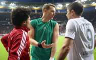 Thủng lưới 5 bàn, Lewandowski phản ứng khó tin với Neuer trên sân