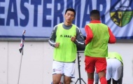 Đoàn Văn Hậu ngồi dự bị trong ngày Heerenveen chen chân vào nhóm dự Europa League