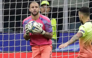 Walker thể hiện ra sao trong 10 phút làm thủ môn Man City?