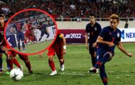 Đây, hành động của Đoàn Văn Hậu khiến trọng tài thổi penalty cho Thái Lan