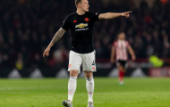 Thi đấu 45 phút, Phil Jones đem đến hình ảnh 'mâu thuẫn'
