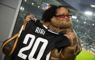 Đấu Atletico, Juve được bóng hồng nhạc Pop cổ vũ cuồng nhiệt
