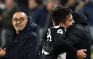 Dybala chào kiểu 'nhà binh' với ai sau khi lập siêu phẩm?