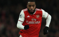 Nguy cho Arsenal, người hùng Lacazette cãi tay đôi với Emery
