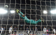 Real đắng lòng vì Navas 'bay nhảy' như chim, Courtois đóng vai 'phản diện'