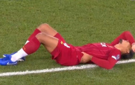 'Van Dijk đã ngã xuống ngay trước mặt trọng tài'
