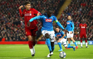 'Mad dog' Koulibaly rực sáng trong ngày Van Dijk biến thành tội đồ