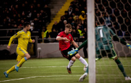 Đấu Mourinho, tại sao chọn Luke Shaw là tự sát?