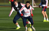 Đứng giữa tâm bão, dàn sao Arsenal đi tập mà mặt như 'đưa đám'