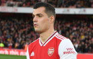 Fan Arsenal: 'Một pha bóng hèn nhát, hắn ta đúng là con gà'