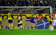 De Gea nhập, thủ thành Dortmund đóng vai 'đấng cứu thế' bảo vệ khung gỗ