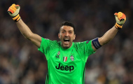 Buffon vượt mặt Van de Sar sau trận Juventus thắng Leverkusen