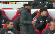 Klopp giật nảy mình, cầu nguyện bóng không lăn vào lưới Alisson