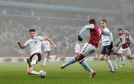 Không thể 'phân thân', Liverpool chấp nhận để Aston Villa hủy diệt ở Carabao Cup