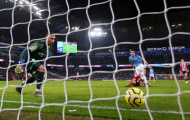 Được VAR 'bảo vệ', Man City kiên trì bám đuổi Liverpool