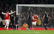 Fan Man Utd: 'Bán gấp, cậu ta chỉ biết đứng nhìn bóng'