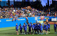 Xoa dịu CĐV sau trận Espanyol, Barca lần đầu làm chuyện khó tin