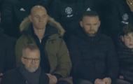 3 vị khách 'đặc biệt' chỉ còn biết nín lặng trên khán đài Old Trafford